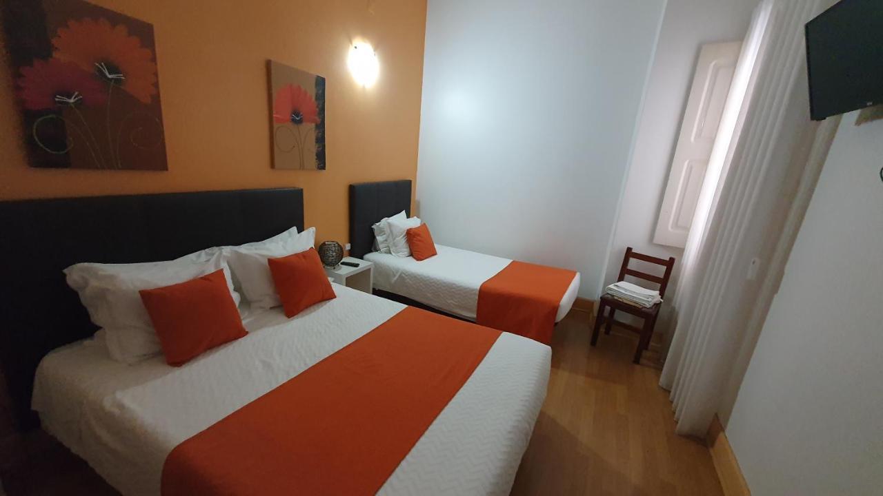 Hospedaria 5 Bicas Aveiro Esterno foto