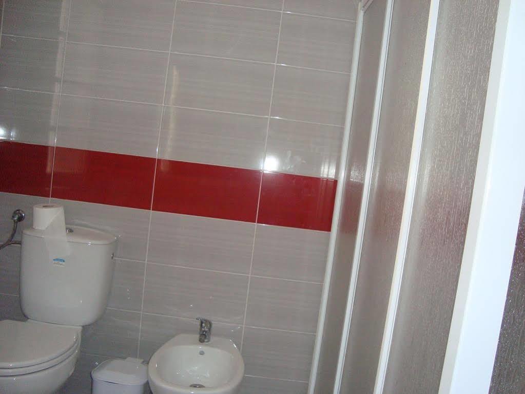 Hospedaria 5 Bicas Aveiro Esterno foto